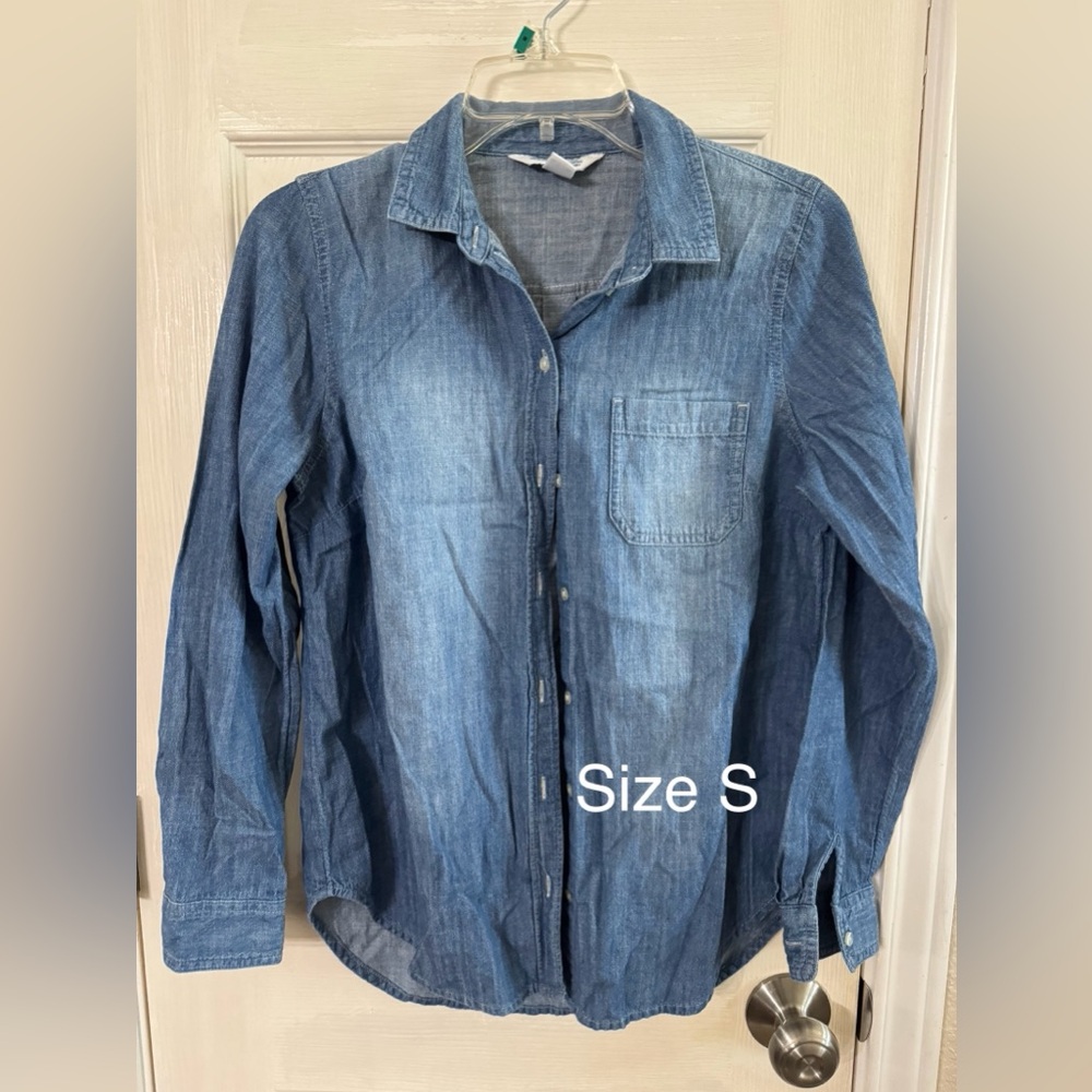 Old Navy Women’s Button Shirt